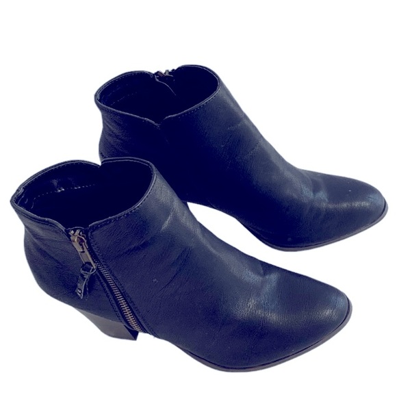 Charlotte Russe Black Boots Sz 9 - Picture 1 of 8